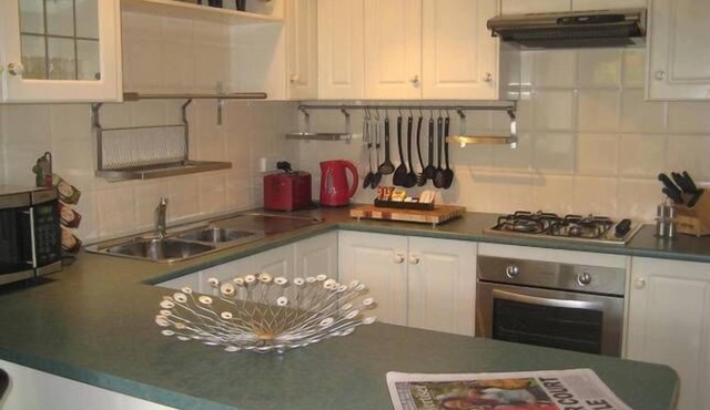 ANGAS COURT CITY TOWNHOUSE