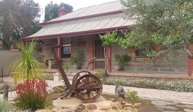 Angaston's Rusty Olive B&B