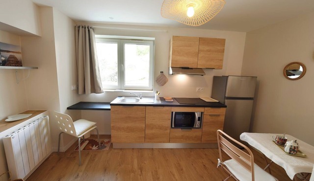 ANGE A warm, natural light, a peaceful refuge where life is good