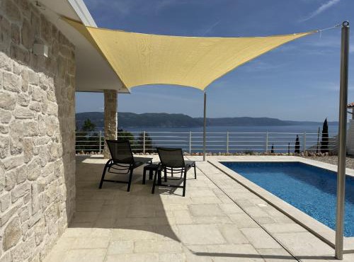 Angel Marie Villa in a calm location with sea-view