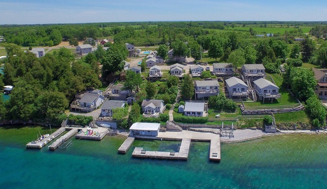 Angel Rock Waterfront Cottages and Vacation Homes