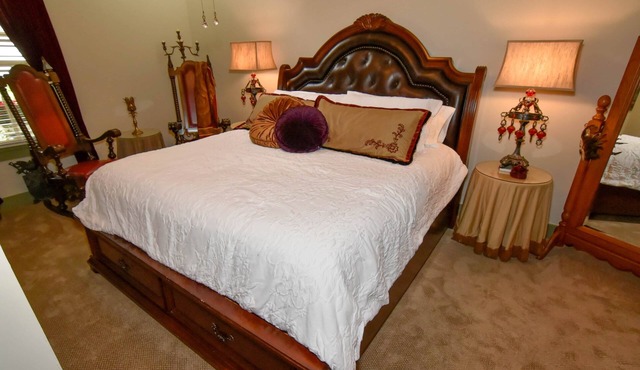 Angeline's Room at The Historic Eureka Inn and Event Center