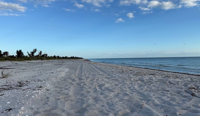 Angel’s Nest – Gulf-Front with Private Pool in Sanibel’s Chateaux Sur Mer