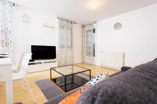 Angelus Appartement Familial très spacieux 2 chambres 6 personnes à 10 minutes de Disneyland