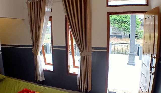 Anggun Bromo House