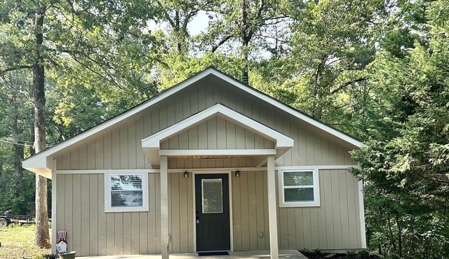 Angler’s Away on Lake Jordan-No Cleaning Fee!