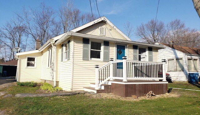 Angola Cottage with Private Beach Access!