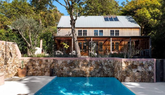 ANGOPHORA by Palm Beach Holiday Rentals