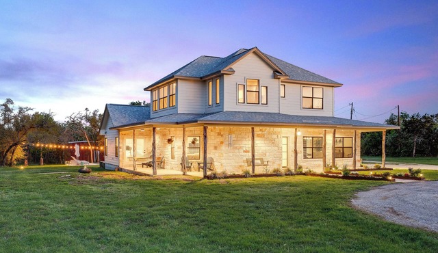 Animal Rescue Ranch-Private pool/spa with tanning ledge/waterfalls on 7 acres!