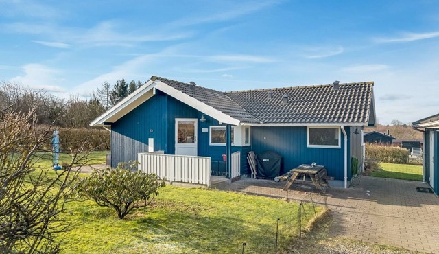 "Anline" - 600m to the fjord by Interhome