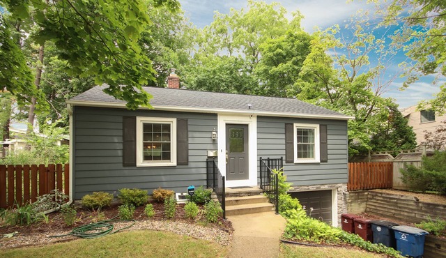 Ann Arbor 3-bedroom home ideal for football weekends and near downtown