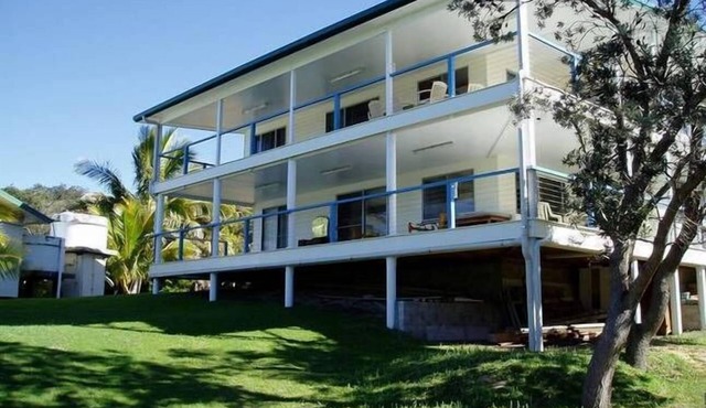 Annabell's Noller Place Fraser Island Large house great location with ocean view