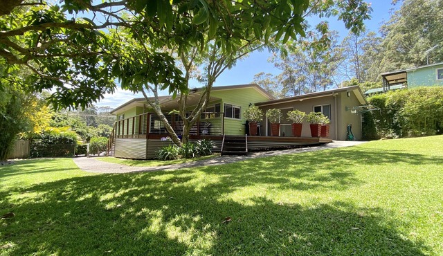 Annabelles Beach House: A/C Wifi Disney+ Indoor-Outdoor Living @ Lake and Ocean