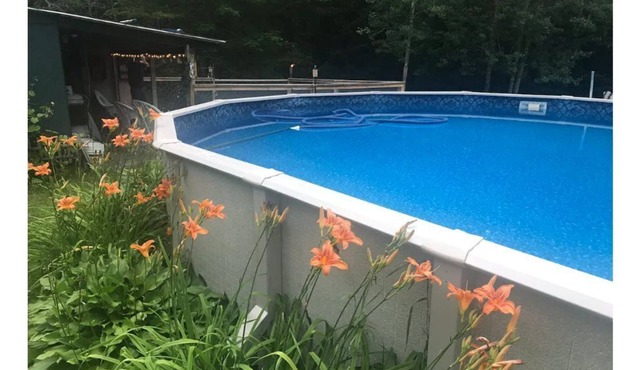 Annabel’s Entire house . Private backyard ,pool ,fire pit. 25 Miles to Acadia