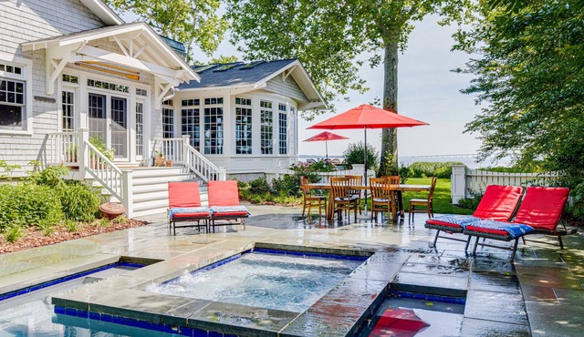 Annapolis Bayfront Home