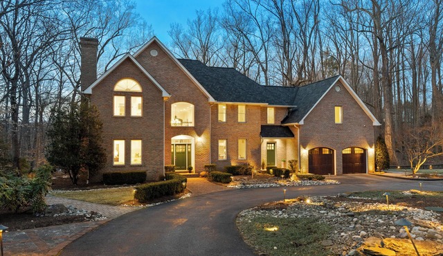 Annapolis Coastal Dreamcation - Hot Tub, Private Dock & Close to Everything!