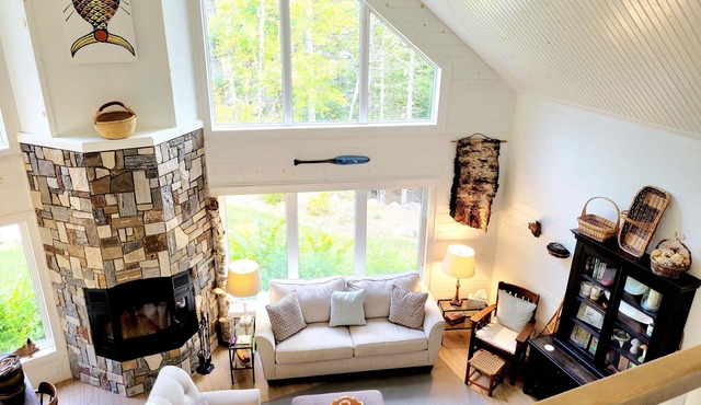 Annapolis Valley Lakefront Vacation Home with Outdoor Pizza Oven