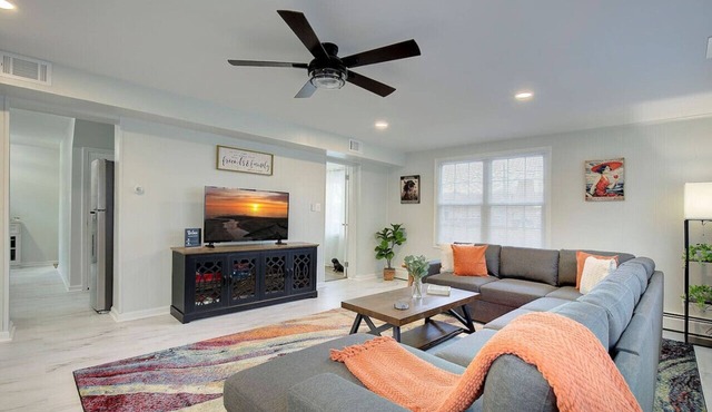 Anne & Fred`s Leonardtown Home W/Arcade room!