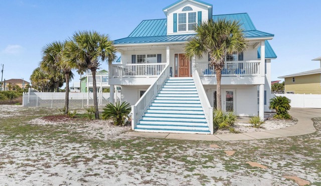 Anne’s Island Girl 🌊 Gulf View Home w/Private Pool | Tiki Bar | Pet Friendly