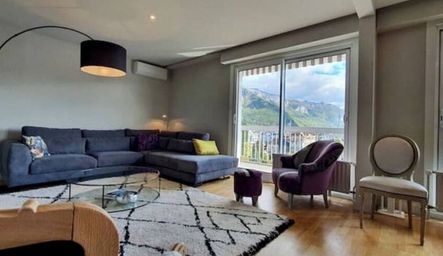 Annecy LE Miroir des Montagnes