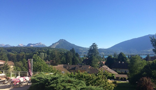 Annecy, Menthon St Bernard, Beauregard Road