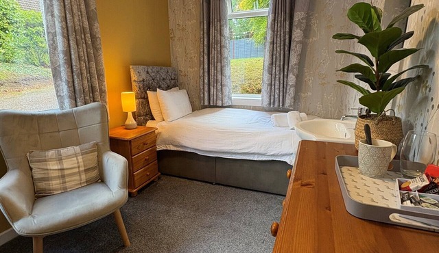 Annex Budget Single Room Shared Facilities