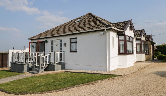 ANNEX CHETNOLE, family friendly, character holiday cottage in Dundry