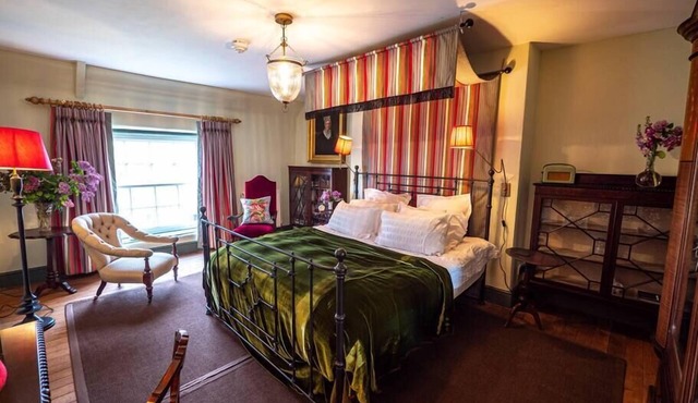 Annex Suite: Sleeps 2