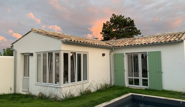 Annexe Privative Avec Piscine et Jardin sur L'ile de Re
