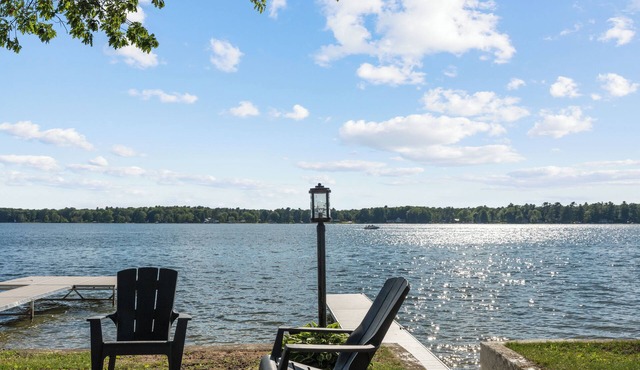 Anni's Cozy Cottage located on Otsego Lake, Gaylord, Mi. with A/C