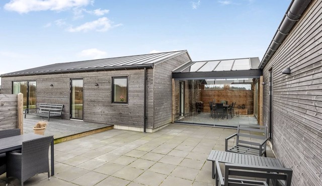 "Annica" - 1km from the sea by Interhome
