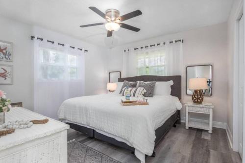 Annie's Escape - 5 mins to Downtown - HotTub