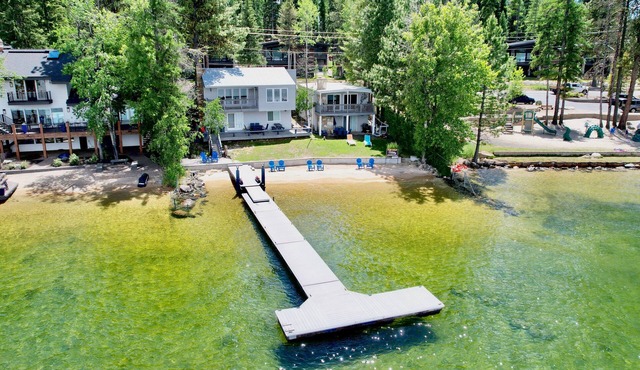 Annie's Place-Lakefront-Shared dock w/Almost Heaven-Rent both for a 6-room getaway for large groups!