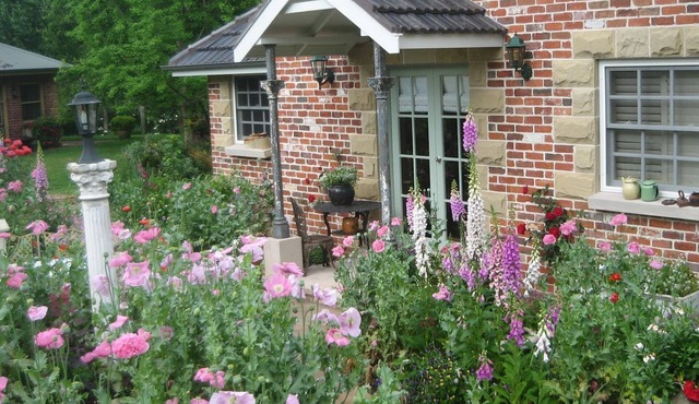 Annies cottage and garden