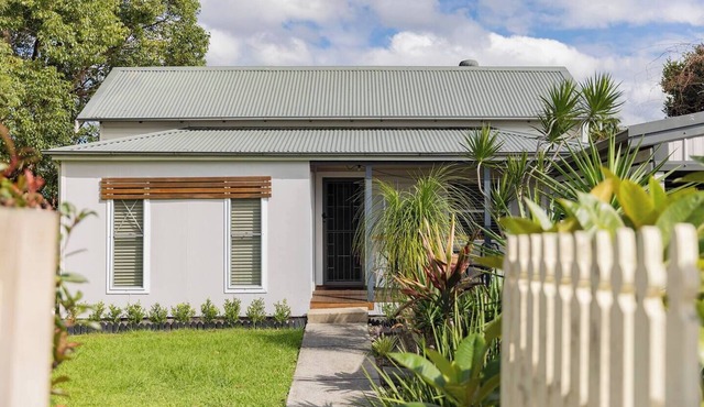 Annies Cottage Relaxed Stay in Lake Macquarie