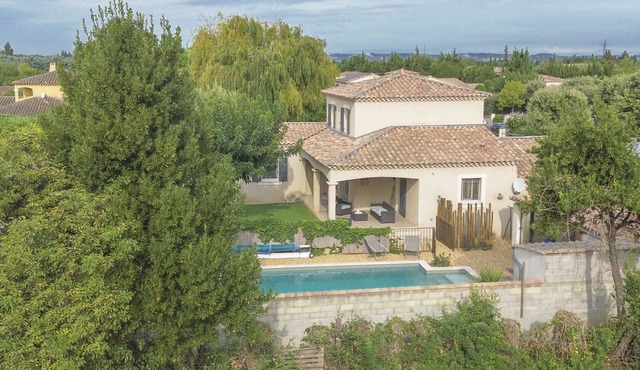 Anouk - Walking distance from Rognonas