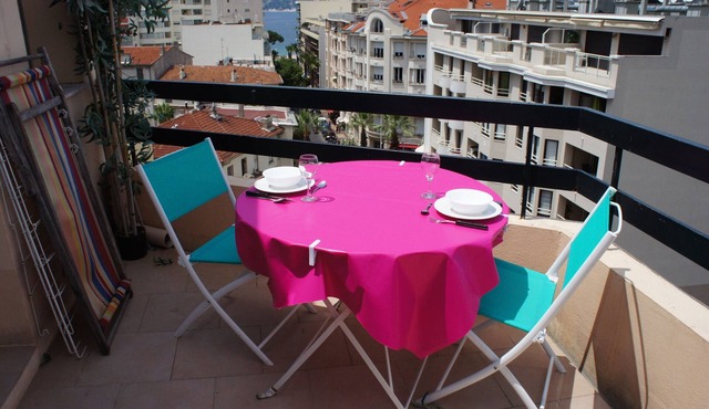 Antibes Juan Les Pins: Beautiful Studio heart of Juan Gde Terrace
