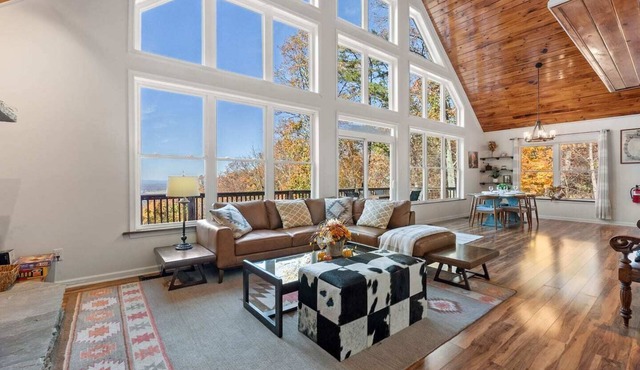 Antietam Look Out - Incredible Sunset Views!