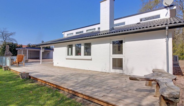 "Antigona" - 250m from the sea by Interhome