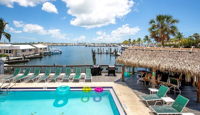 Antigua Retreat- 2BR 2BA waterfront condo w/pool & boat slip