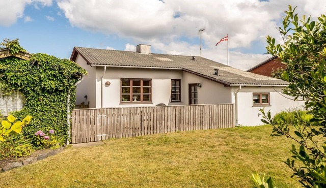 "Antine" - 400m from the sea by Interhome