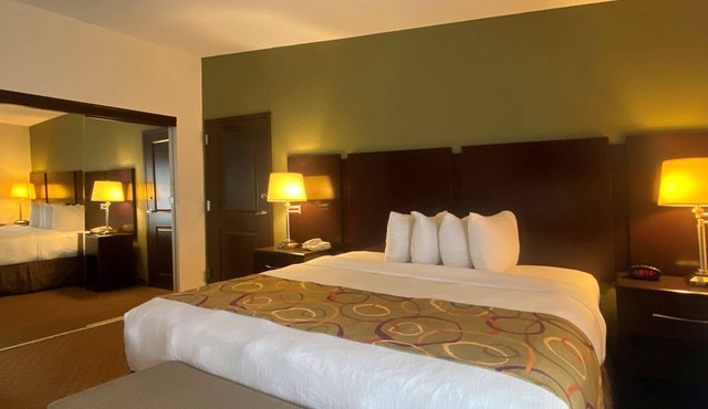 Antioch Inn & Suites Near Gurnee