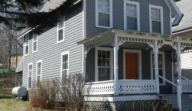 Antique Bayside Cottage in Village Center with Water ViewnSorry no pets.