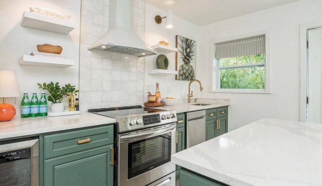 Antique Row Zen Apartment