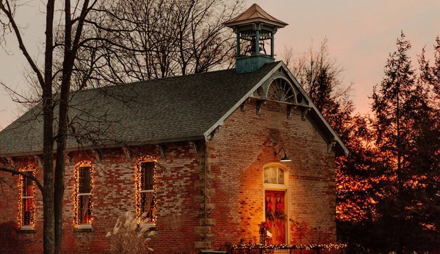 Antique Schoolhouse; circa 1895; 15 min to OSR-Shawshank,
