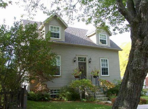Antique Slumber Old Town Bed & Breakfast