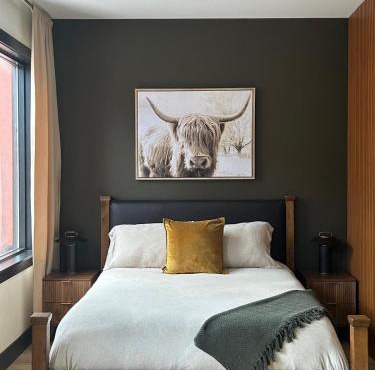 Antler's Executive Suite- Moncton Downtown