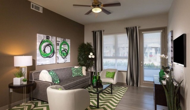 Anton 1101 Escape: 1BR w/Pool, Gym & Family Comfort