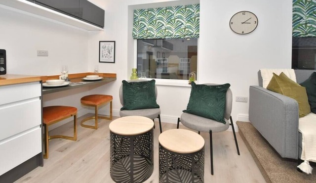 Antrobus Deluxe Apartment One