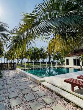 Anugerah Surf & Dive